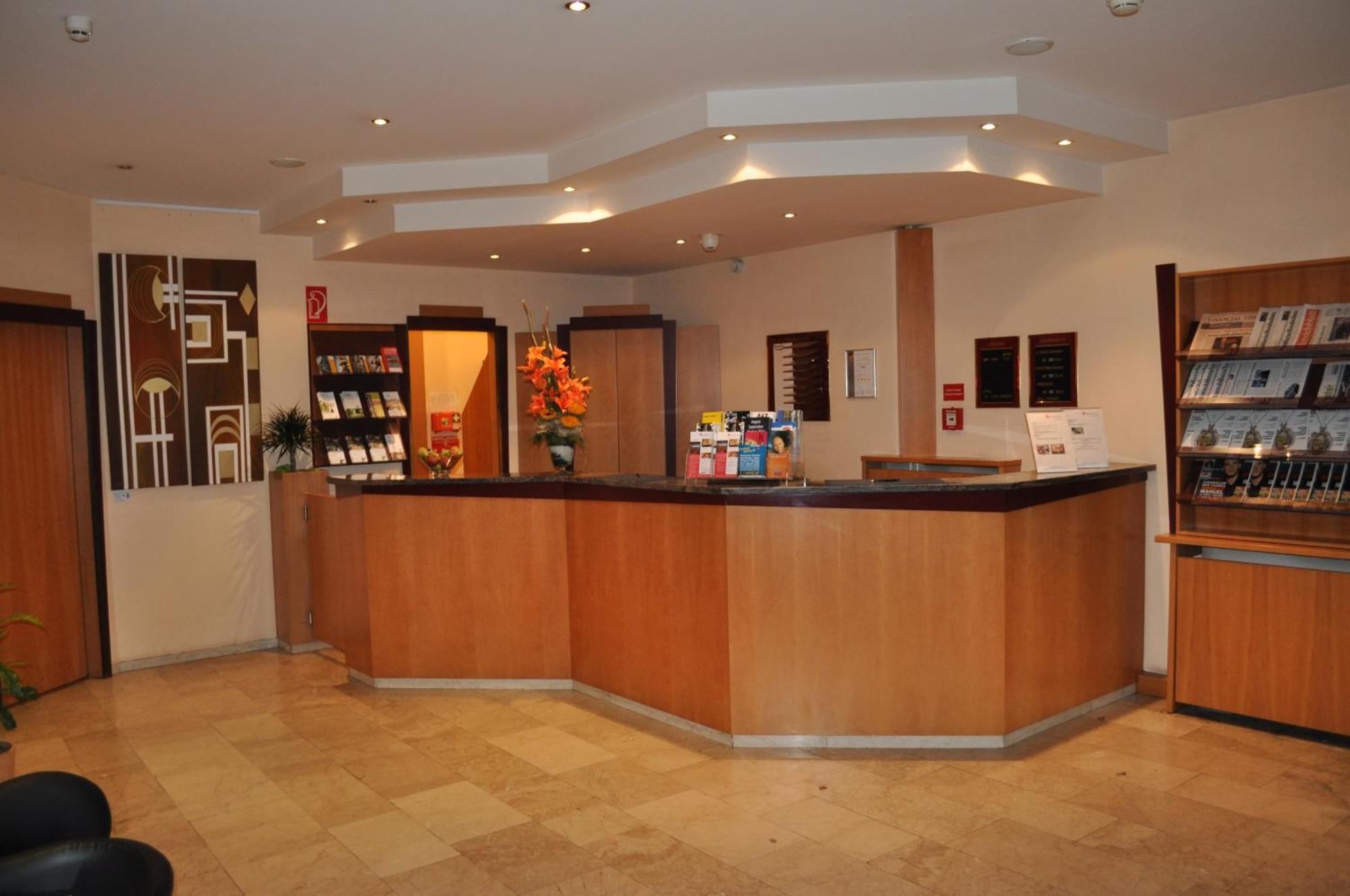 Trip Inn Hotel Frankfurt Airport Рюссельсгайм Екстер'єр фото