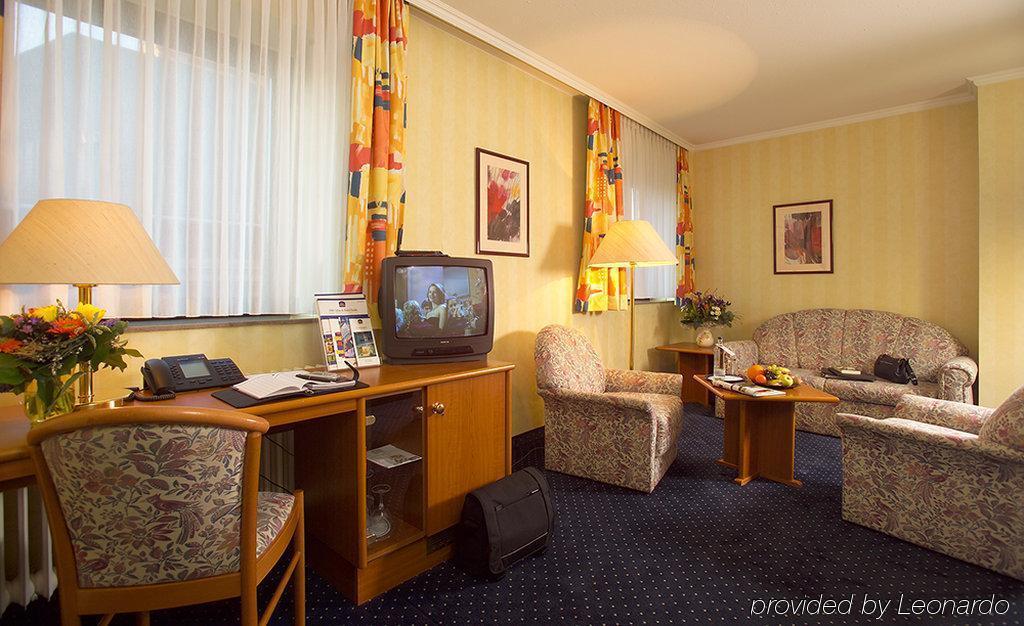 Trip Inn Hotel Frankfurt Airport Рюссельсгайм Екстер'єр фото