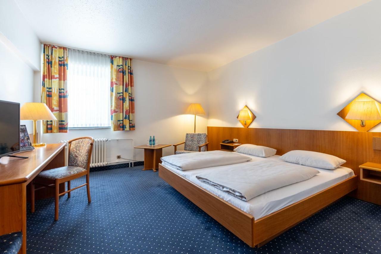 Trip Inn Hotel Frankfurt Airport Рюссельсгайм Екстер'єр фото