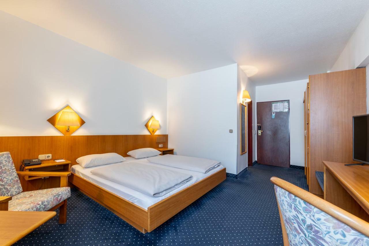 Trip Inn Hotel Frankfurt Airport Рюссельсгайм Екстер'єр фото